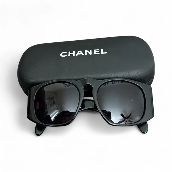 CHANEL | Accessories | Vintage Chanel Coco Mark Matelasse
